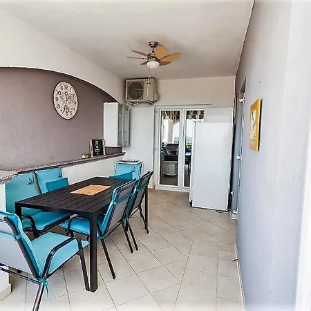 Teta Ana - Novalja Apartament *