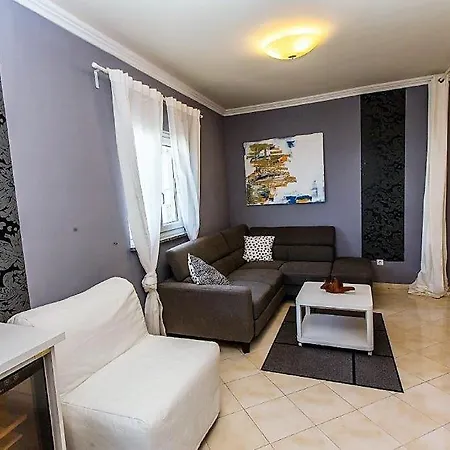 Teta Ana - Novalja Apartman
